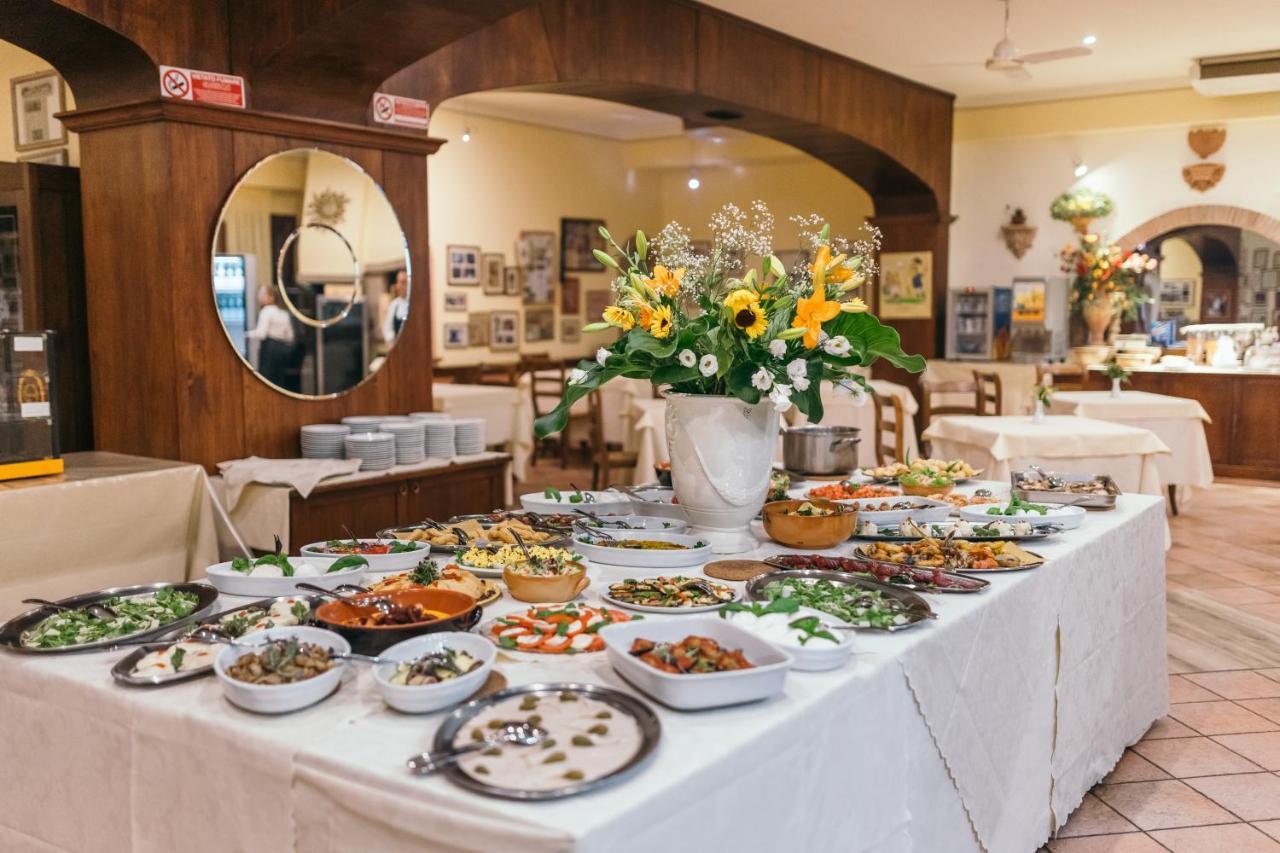 Agrihotel Elisabetta Collemezzano Екстер'єр фото