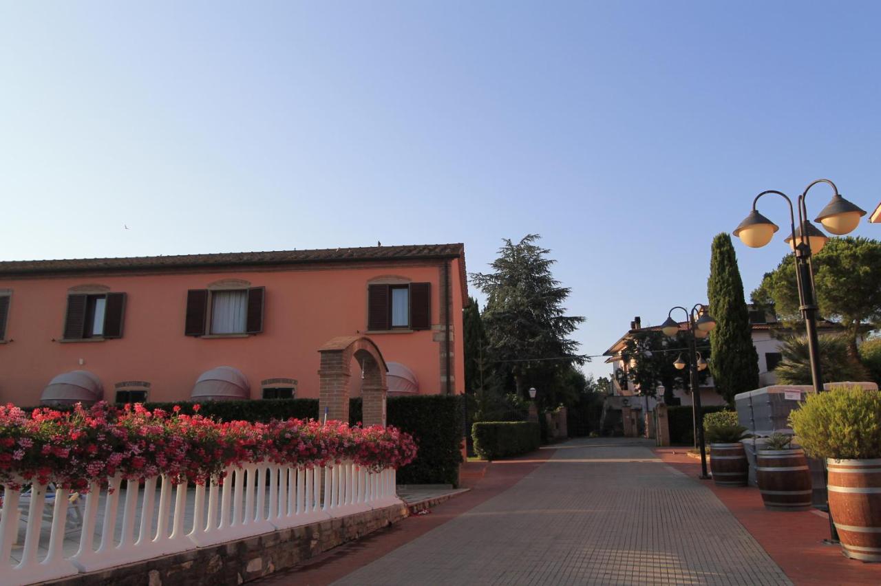 Agrihotel Elisabetta Collemezzano Екстер'єр фото