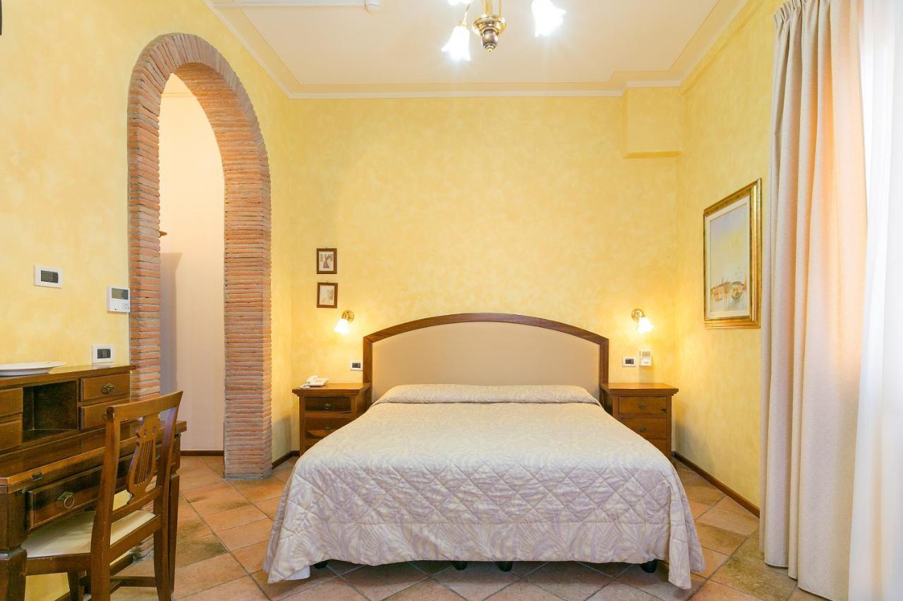 Agrihotel Elisabetta Collemezzano Екстер'єр фото