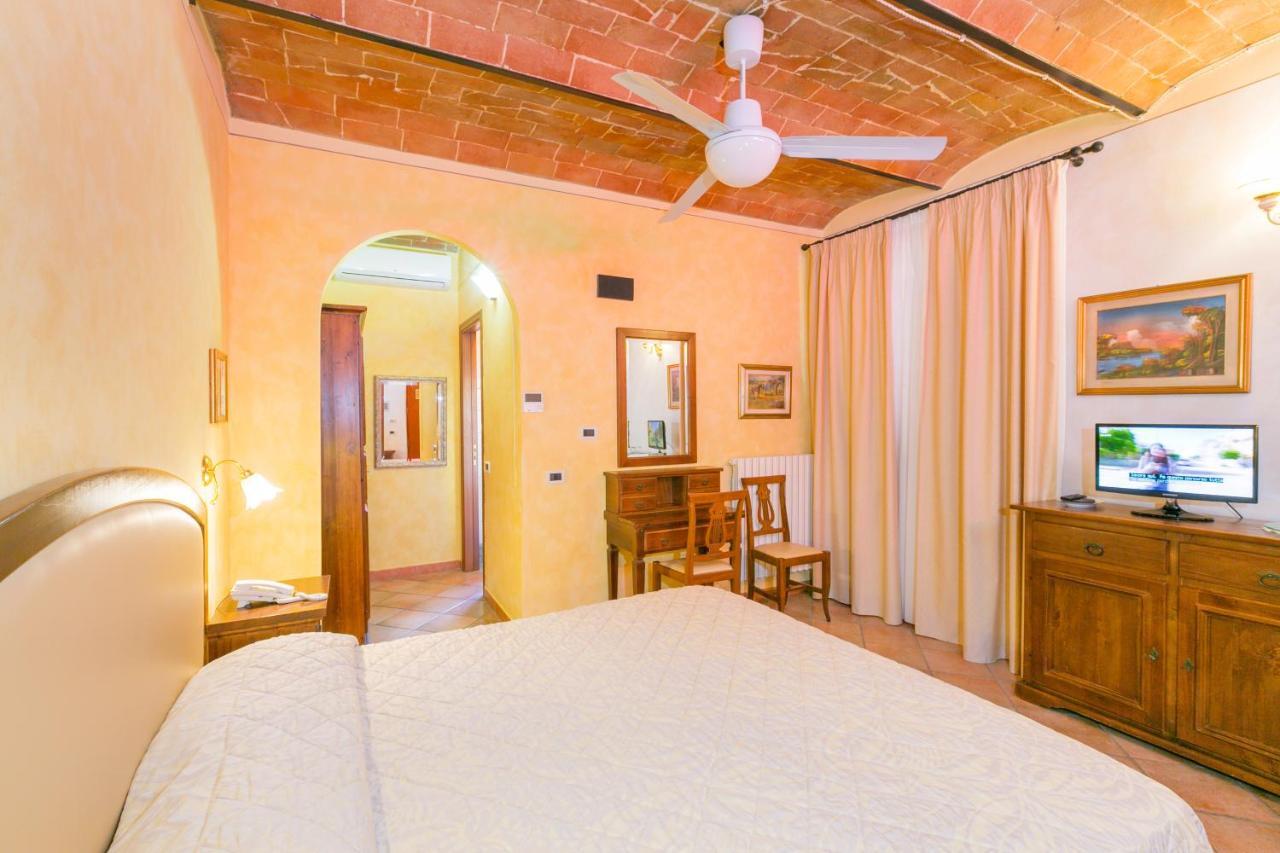 Agrihotel Elisabetta Collemezzano Екстер'єр фото